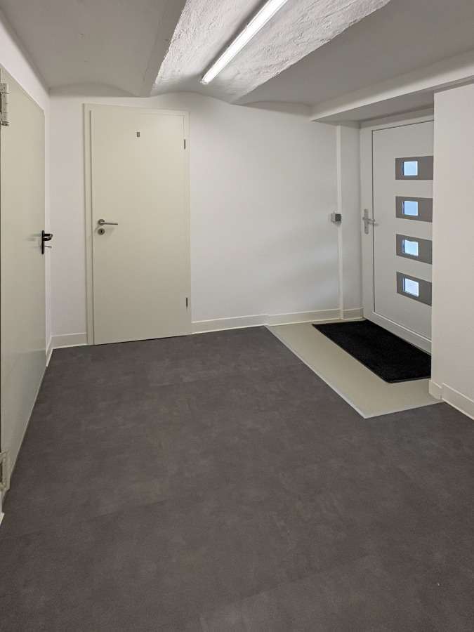 Flur Einliegerwohnung und E...