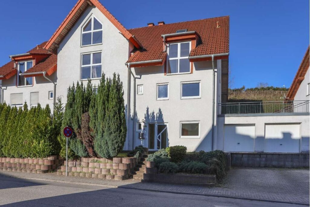 Straßenansicht