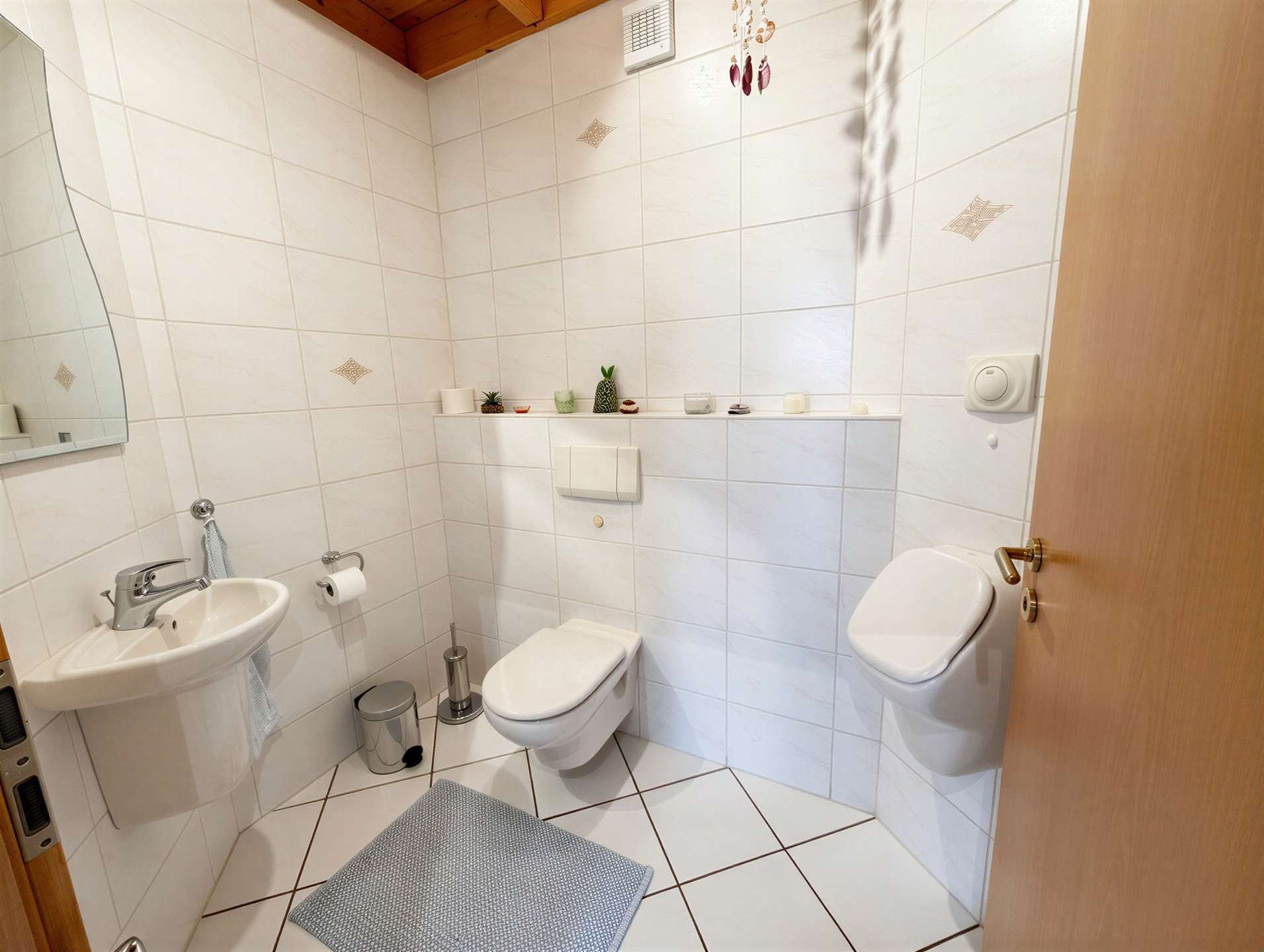 Badezimmer im OG - (KI generiert)