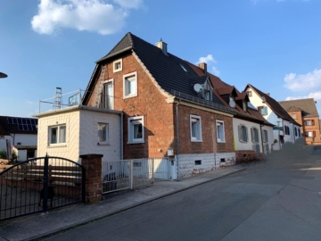Stilvoll renovierte Doppelhaushälfte aus Sandstein in naturnaher Lage von Kaiserslautern-Morlautern, 67659 Morlautern, Doppelhaushälfte