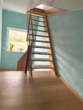 Treppe zum ausgebauten DG - Stilvolle DHH mit Garten, Terrasse & Keller – 4 Etagen in bester Lage
