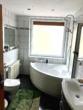 Badezimmer - Stilvolle DHH mit Garten, Terrasse & Keller – 4 Etagen in bester Lage