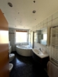 Badezimmer - Stilvolle DHH klimatisiert mit Garten, Terrasse & Keller – 4 Etagen in bester Lage