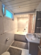 Badezimmer UG - Ein-Zwei-Familien unter einem Dach – liebevoll renoviertes, freistehendes Zuhause mit Charakter