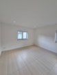 Schlafzimmer 2 - Zeitgemäße DHH mit Pultdach, Wärmepumpe & Terrasse – Attraktive Anlagechance in Wartenberg-Rohrbach