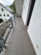 Balkon 1 Zugang von Galerie - Gepflegte, großzügige 2-Etagen-Wohnung mit Kamin & Carport zu vermieten – wohnen wie im eigenen Haus