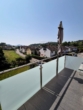 Balkon - Helle 4,5 Zimmer Dachgeschosswohnung mit großem Grundstücksanteil und Carport in Südhessen