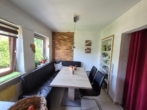 Essbereich - Helle 4,5 Zimmer Dachgeschosswohnung mit großem Grundstücksanteil und Carport in Südhessen