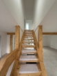 Treppe zum 1. Obergeschoss - Freistehendes Einfamilienhaus|Professionell Kernsaniert & Energieeffizient Klasse A!