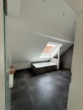 Badezimmer mit Badewanne und Dusche 1. Obergeschoss - Freistehendes Einfamilienhaus|Professionell Kernsaniert & Energieeffizient Klasse A!
