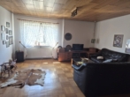 Wohnzimmer OG - Liebevoll erhaltenes Bauernhaus mit 3 modernisierten Wohneinheiten, ideal für kreative Wohnkonzepte
