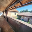 überdachter Balkon - Herzensprojekt mit Potenzial: Bauernhof mit Scheune, Halle & Innenhof auf 2.580 qm in Horschbach