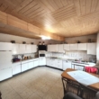 Küche mit EBK - Herzensprojekt mit Potenzial: Bauernhof mit Scheune, Halle & Innenhof auf 2.580 qm in Horschbach