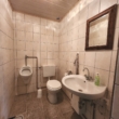 Gäste WC EG - Herzensprojekt mit Potenzial: Bauernhof mit Scheune, Halle & Innenhof auf 2.580 qm in Horschbach